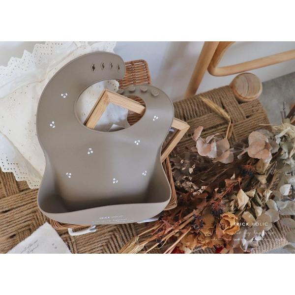 《OUTLET 3/24, 20시~3/27》Silicon bib cherry 트릭 홀릭 TRICKHOLIC 소재의 스레 일부 제조시의 얼룩 등 식사 앞치마 실리콘 비브
