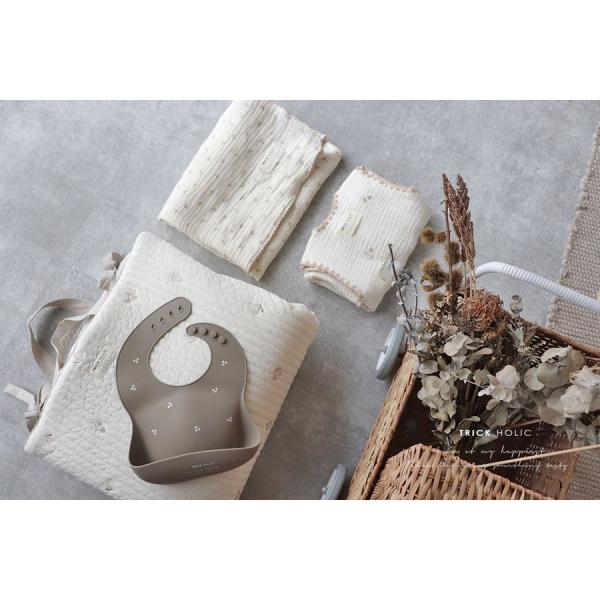 《OUTLET 3/24, 20시~3/27》Silicon bib cherry 트릭 홀릭 TRICKHOLIC 소재의 스레 일부 제조시의 얼룩 등 식사 앞치마 실리콘 비브
