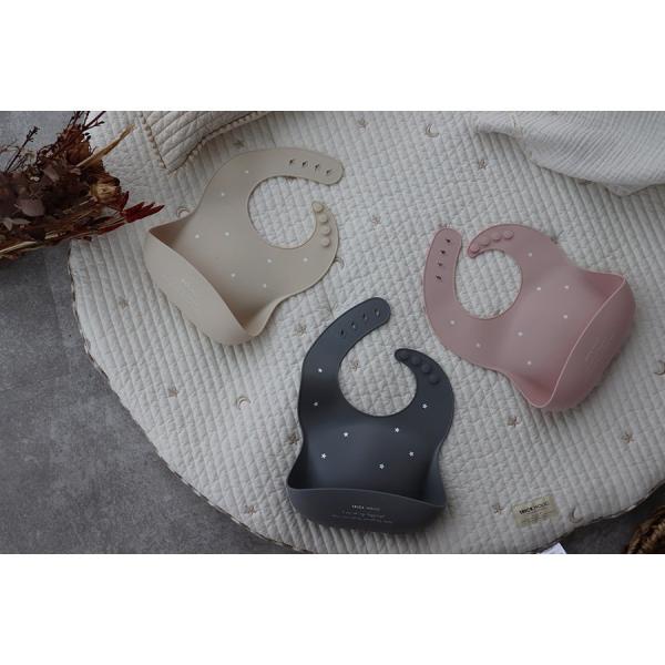 《OUTLET 3/24, 20시~3/27》Silicon bib twinke 트릭 홀릭 TRICKHOLIC 소재의 스레 일부 제조시의 얼룩 등 식사 앞치마 실리콘 비브