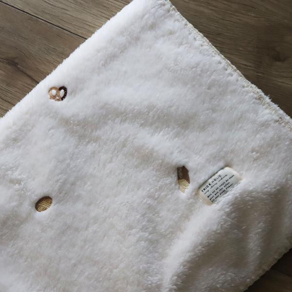 fuwafuwa fur blanket - pastry - L size
