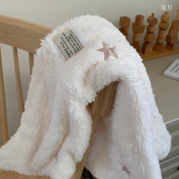 fuwafuwa fur cape -embroidery -