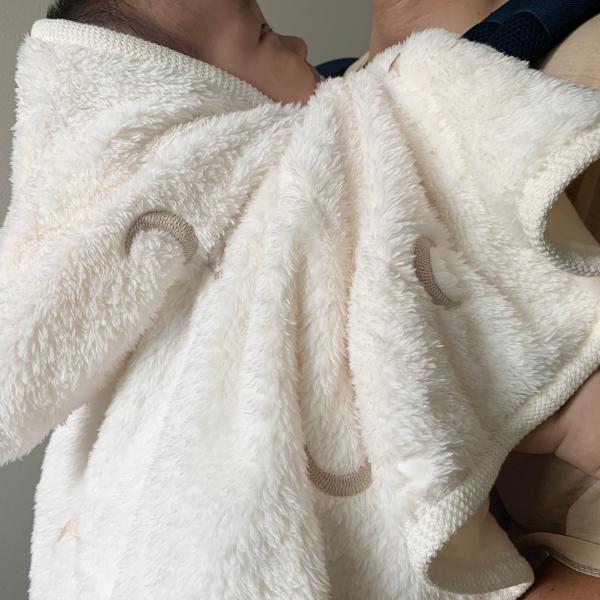 fuwafuwa fur cape -embroidery -