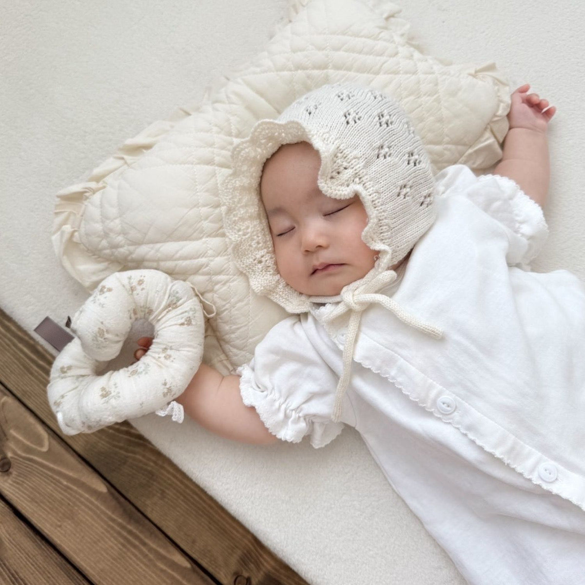 [3/27 오전 11시 전후 재재입고] french frill pillow (cover + inner cushion)