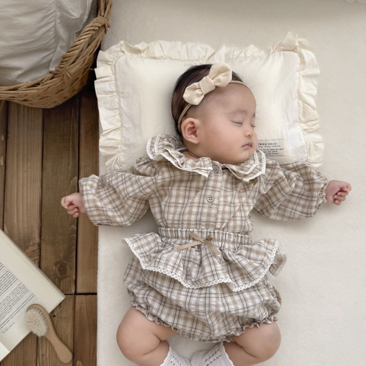 [3/27 오전 11시 전후 재재입고] french frill pillow (cover + inner cushion)