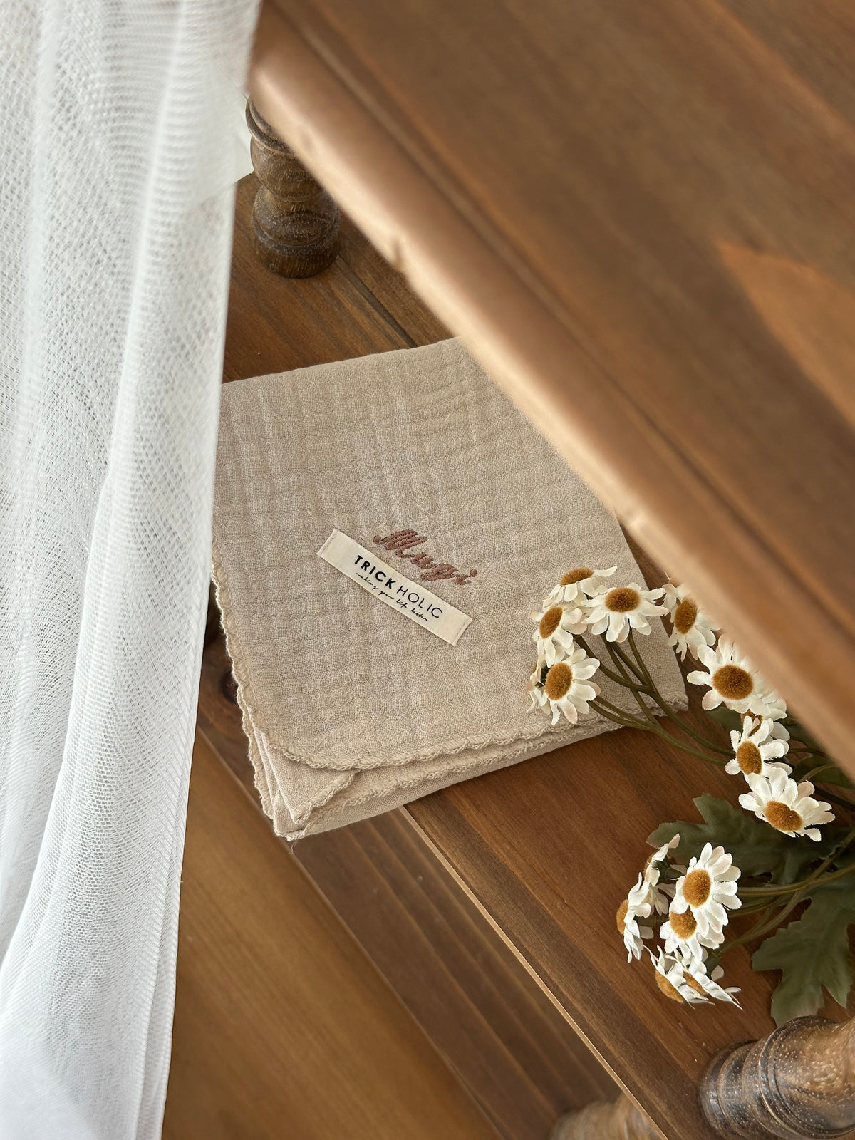 発売 10/14, 20時【名入れ商品10文字まで】gauze handkerchief（約30×30cm）【5点までネコポス可】ガーゼ　ハンカチ　本場韓国製 オリジナルハンカチ