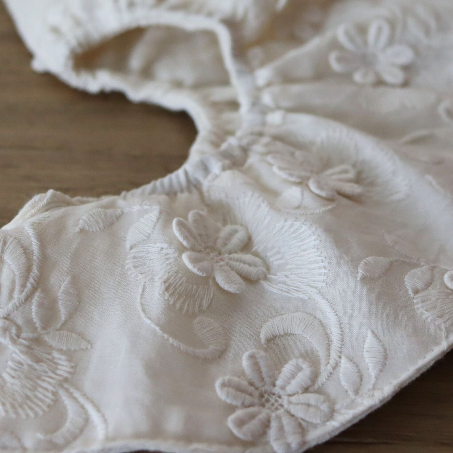 【11/20 20時～再入荷】【2点までネコポス可】new cotton bib（garden flower / vintage flower）TRICK HOLIC