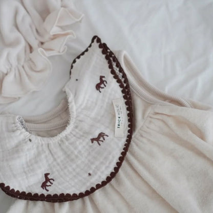 【7/4, 20時 再入荷】【2点までネコポス可】new cotton bib　馬柄刺繍　TRICK HOLICオリジナルデザイン　コットン　スタイ　ビブ　トリックホリック
