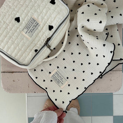 《OUTLET》Heart trunk bag S-size Trunk bag Nubi Heart Embroidered trunk bag Diaper case Diaper bag