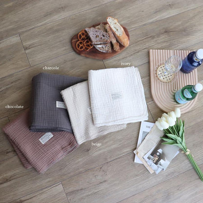 発売 10/14, 20時【名入れ商品10文字】triple gauze  blanket（約100×100cm）（1点までネコポス可）3重ガーゼ　正方形　本場韓国製 オリジナルブランケット