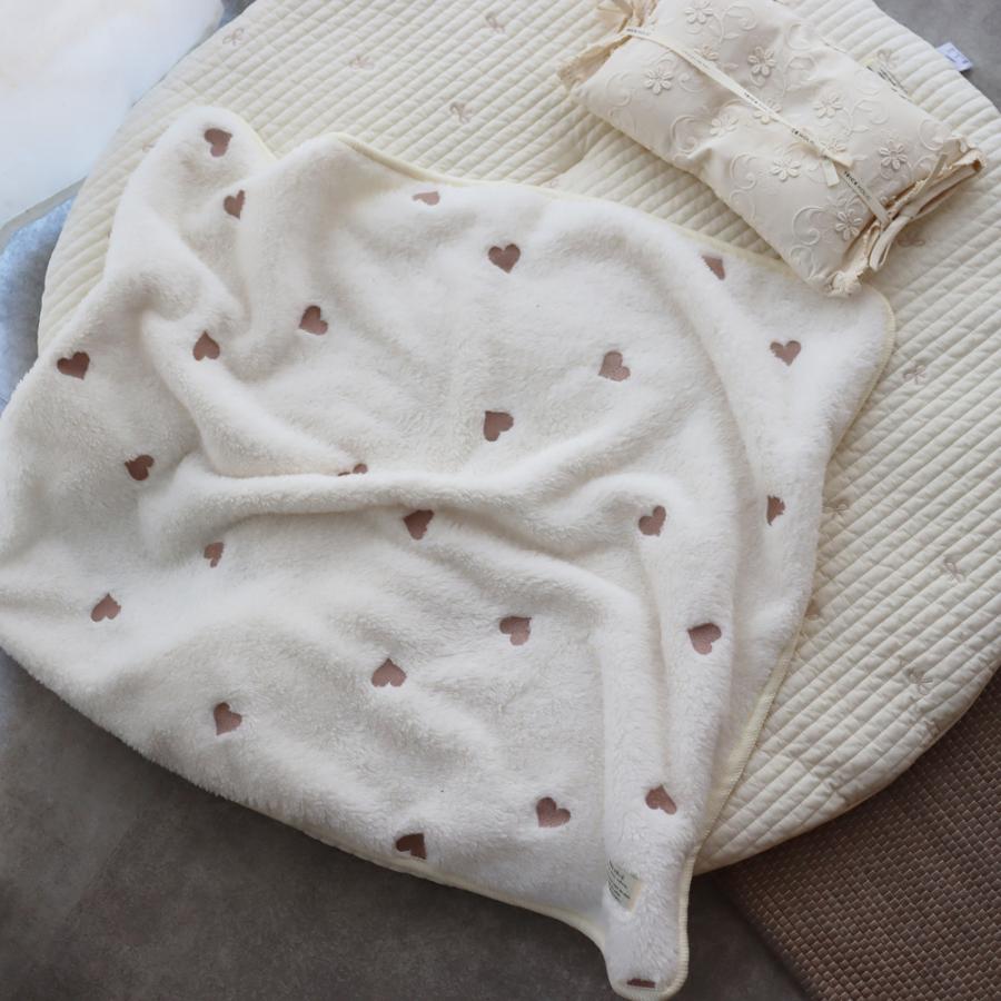 New Fluffy Fur Blanket Embroidered (heart beige, ribbon black) Approx. 70 x 85 cm S size