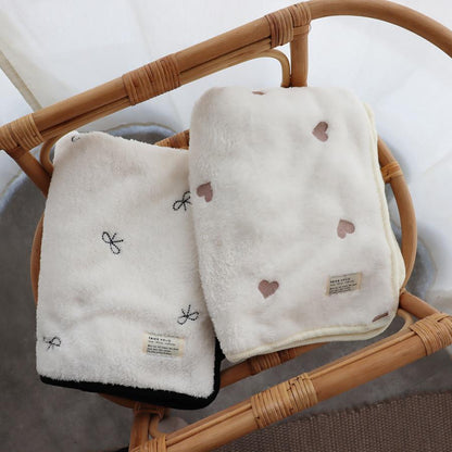 New Fluffy Fur Blanket Embroidered (heart beige, ribbon black) Approx. 70 x 85 cm S size