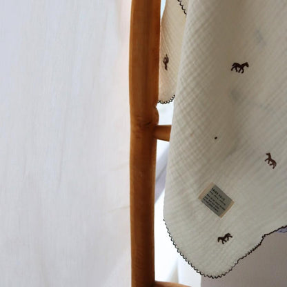 【6月下旬頃再入荷】【1点までネコポス可】new triple gauze  blanket　馬柄刺繍　Sサイズ（約70×85cm）3重ガーゼ　トリプル　本場韓国製 オリジナルブランケット